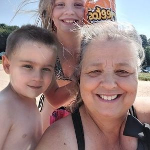 Meet your Posher, Tina